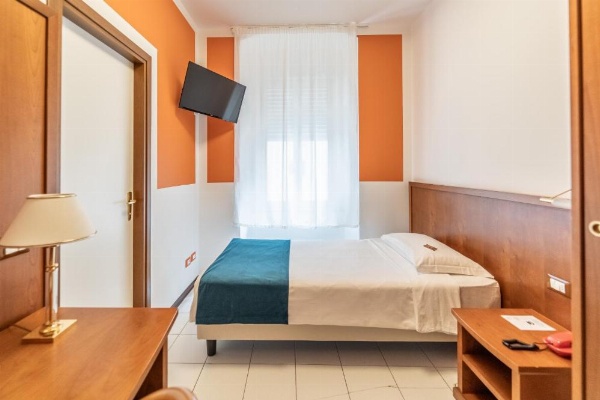 Hotel Italia image 10