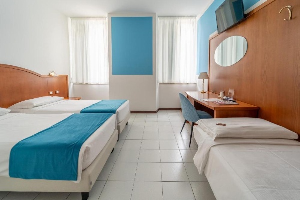 Hotel Italia image 11