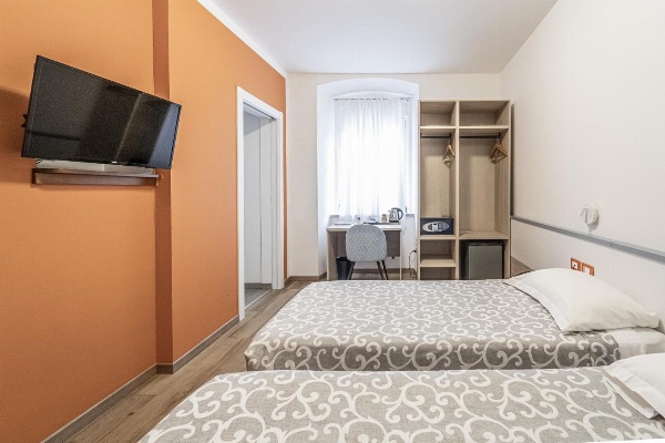Hotel Italia image 5