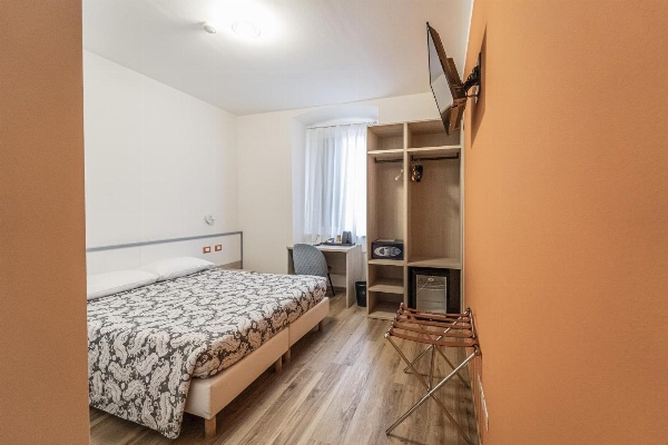 Hotel Italia image 7
